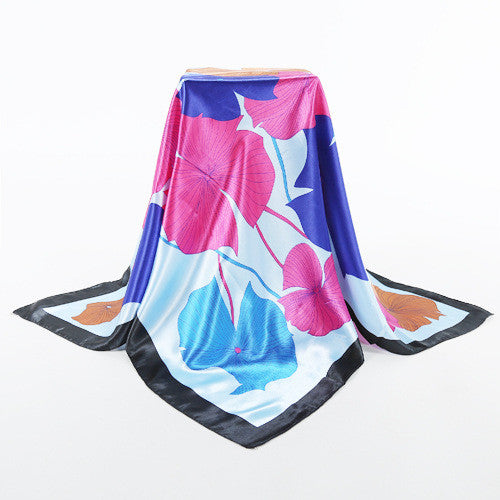 Pañuelo de Seda Simulada Cuadrado - Image 5