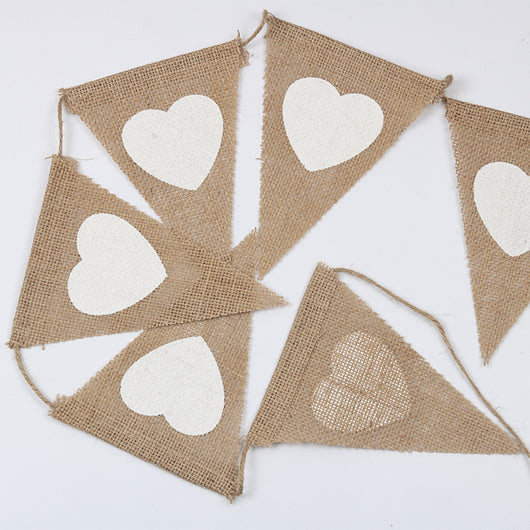 Bandera Decorativa de Lino con Corazones Triángulo para Bodas y Fiestas - Image 10