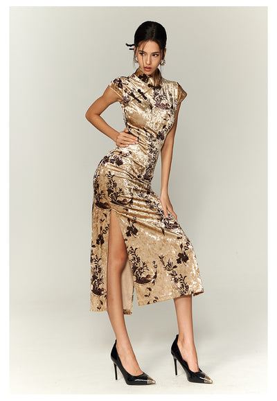 Vestido Cheongsam de Terciopelo Elegante con Movimiento Fluido - Image 10