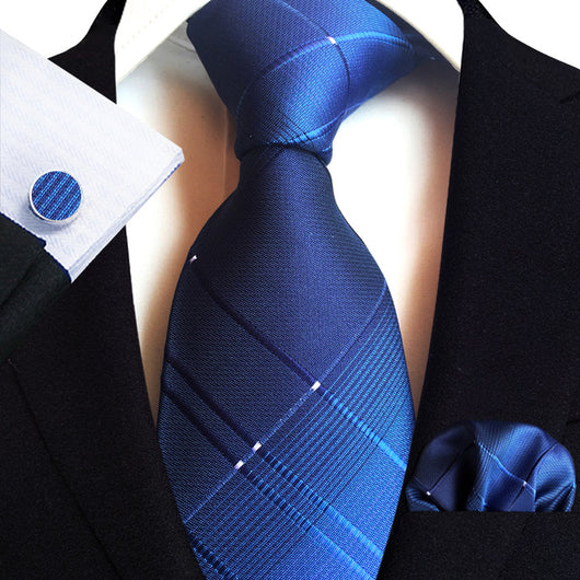 Traje de Tres Piezas Elegante para Hombre con Corbata, Pañuelo y Puños - Image 30