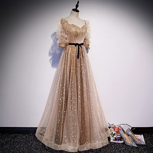 Vestido de Noche Dorado Ajustado para Eventos Corporativos - Image 8