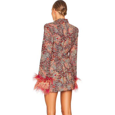Vestido y Abrigo Floral con Cuello en V y Puños de Pluma - Image 3