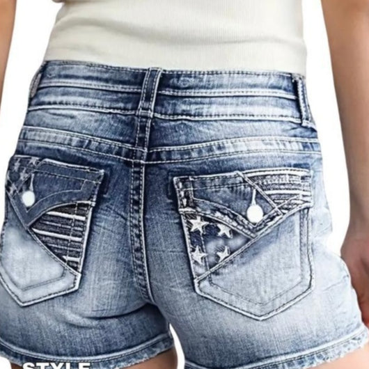 Shorts Retro para Hombre con Detalles Bordados y Acabado Desgastado