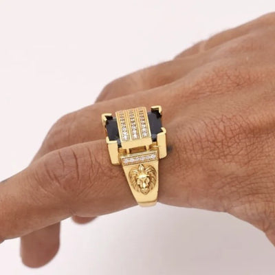 Anillo de Oro Laminado para Hombre con Diamantes Negros Incrustados - Image 9