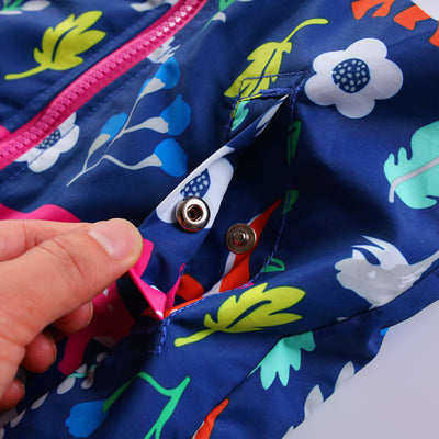 Chaqueta Impermeable con Capucha - Diseño Floral Resistente al Viento - Image 19