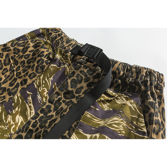 Shorts Cargo Camuflado con Estampado Leopardo - Unisex - Image 2