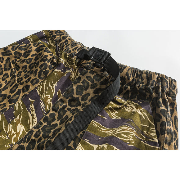 Shorts Cargo Camuflado con Estampado Leopardo - Unisex