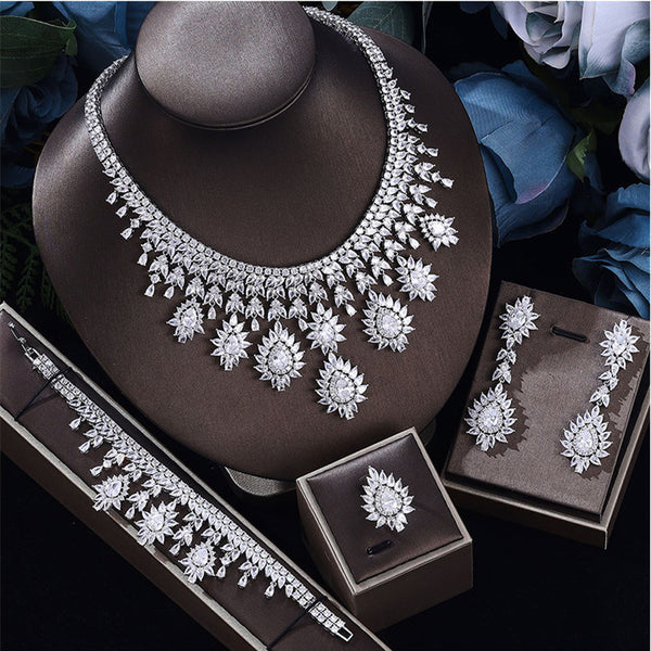 Conjunto de Joyería Vintage para Novia: Collar y Aretes Elegantes