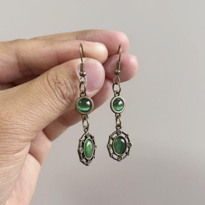 Aretes Colgantes de Jade Gris Antiguo con Bronce y Esmeralda - Image 3
