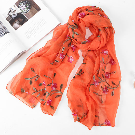 Pañuelo de Seda con Flores Bordadas para Playa y Viajes - Image 9