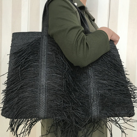 Bolsa Tejida de Paja con Borlas Cuadrada para el Hombro - Image 4