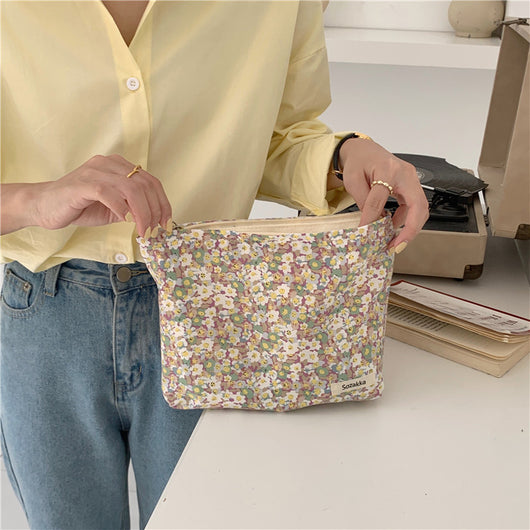 Neceser Literario Floral para Maquillaje