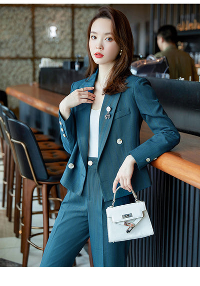Traje Ejecutivo Femenino de Dos Piezas - Estilo Minimalista - Image 7