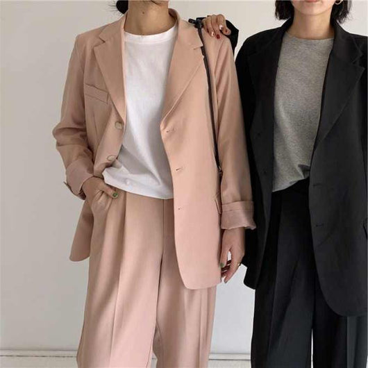 Traje Otoñal con Pantalón Palazzo Drapeado - Image 4