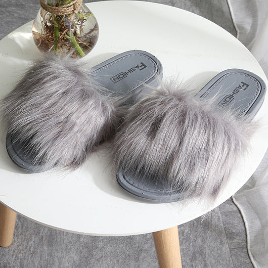 Pantuflas Peludas de Moda para Mujer - Cómodas y Elegantes para Uso Interior y Exterior - Image 10