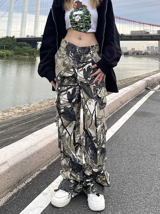 Pantalón Cargo Vintage Camo de Pierna Ancha con Bolsillos - Image 5