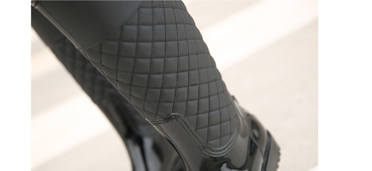 Botas de Lluvia Altas para Mujer con Diseño de Celosía - Image 5