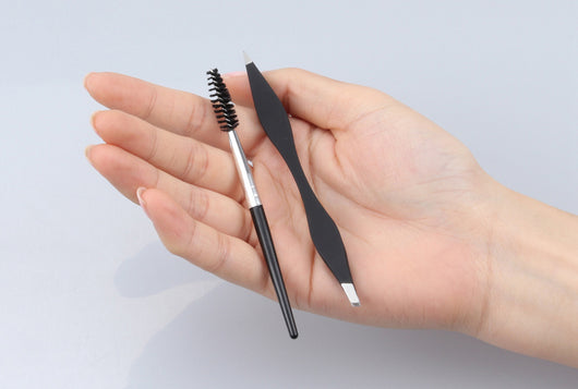 Peine y Clip para Cejas - Herramienta de Grooming Profesional - Image 5