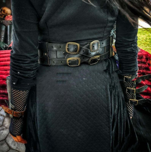 Cinturón Medieval Punk Retro Unisex con Hebilla Cuadrada
