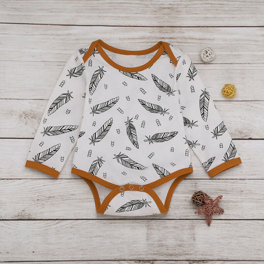 Ropa Infantil con Estampado de Rayas y Plumas - Image 4