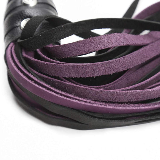 Látigo de Cuero Púrpura y Negro con Borlas - Image 10
