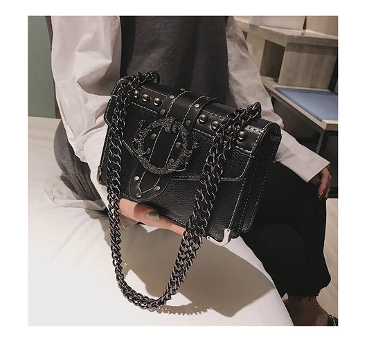 Bolso de Hombro Vintage con Tachuelas - Image 20