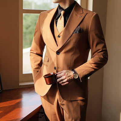 Traje de Novio Premium Tres Piezas Color Caramelo con Solapa Clásica