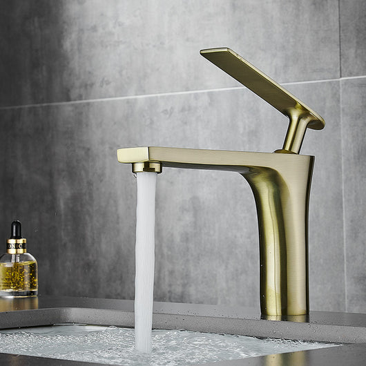 Grifo Extensible para Baño de Montaje en Pared