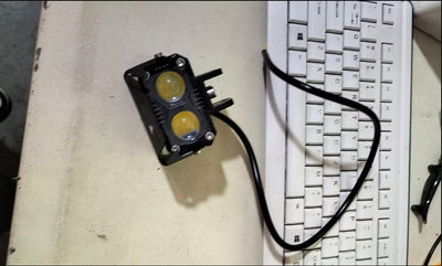 Faro LED Bicolor de Alta Potencia para Moto - Image 15