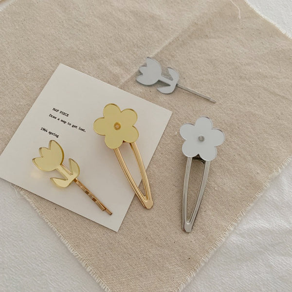 Pasador Floral con Corazón - Clip Romántico para Flequillo