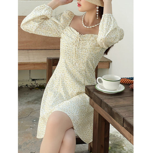 Vestido Floral con Cuello Cuadrado Francés y Cintura Ajustada - Image 19