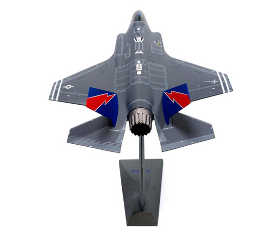 Modelo de Caza 72F35A - Réplica de Colección Premium - Image 2