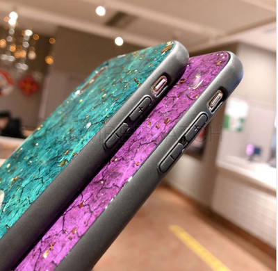 Funda Epóxica Morada con Laminado Dorado y Efecto Sorpresa - Image 3