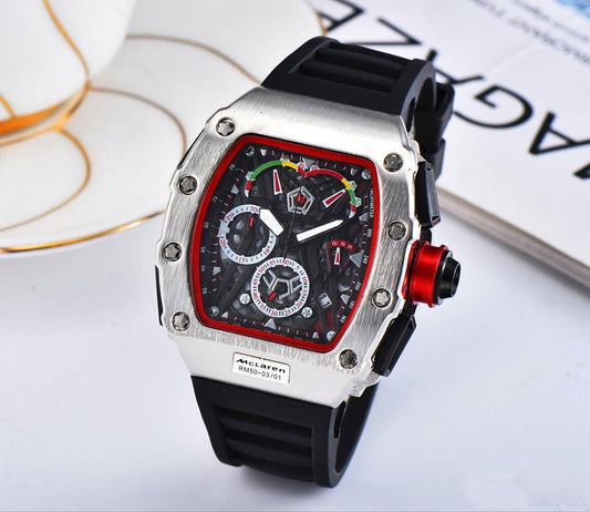 Reloj de Cuarzo para Hombre con Correa de Silicona Diseño Calavera