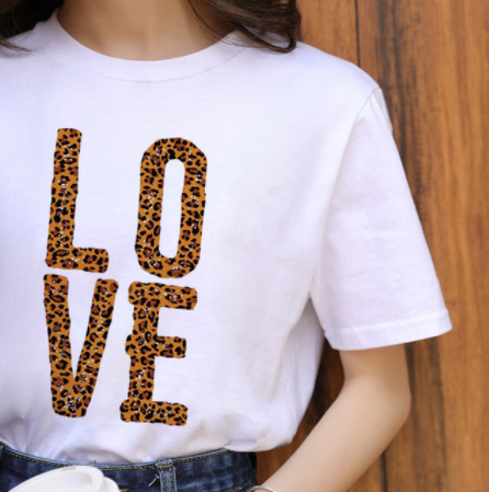 Blusa Estampada con Leopardo y Labios - Estilo Western Casual para Mujer - Image 75