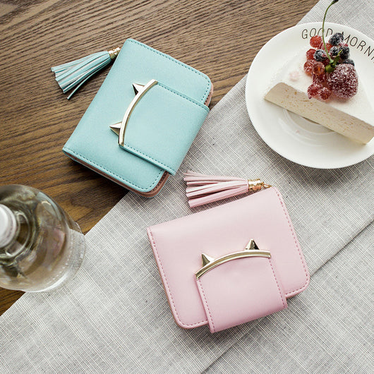 Billetera Compacta para Mujer con Diseño de Orejas de Gato, Cuero Genuino y Borlas - Image 4