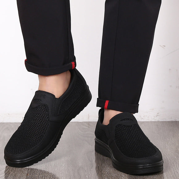 Zapatos cómodos para papá con suela blanda y diseño ligero