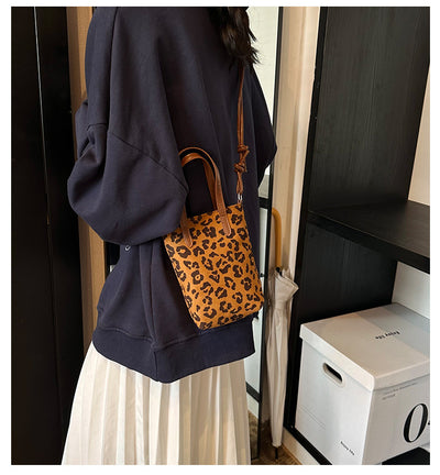Bolsa Crossbody Retro Leopardo Otoño Invierno - Bandolera Ante Versátil para Teléfono - Image 11