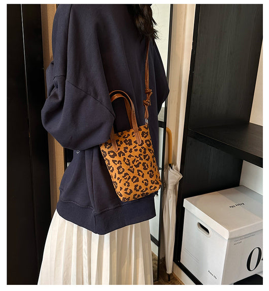 Bolsa Crossbody Retro Leopardo Otoño Invierno - Bandolera Ante Versátil para Teléfono - Image 11
