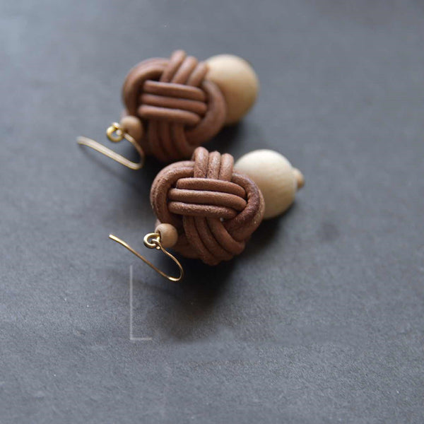 Aretes Trenzados de Cuero Auténtico Hechos a Mano