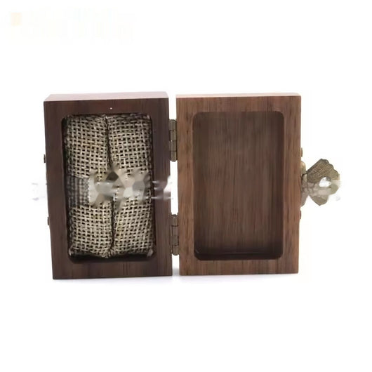 Caja de Anillo de Compromiso en Madera de Nogal - Image 3