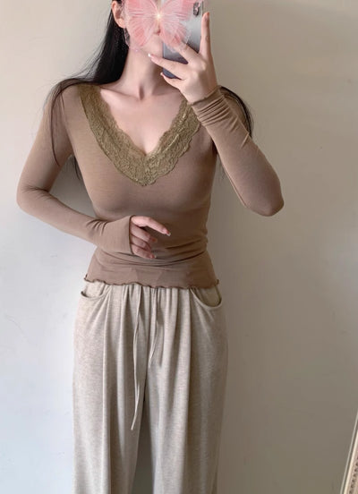 Blusa Base Elegante de Encaje con Cuello en V y Manga Larga - Image 15
