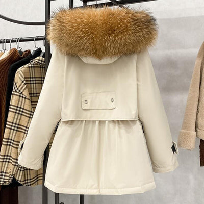 Abrigo de Invierno con Capucha de Piel Natural de Mapache y Zorro - Plumón para Mujer - Image 7