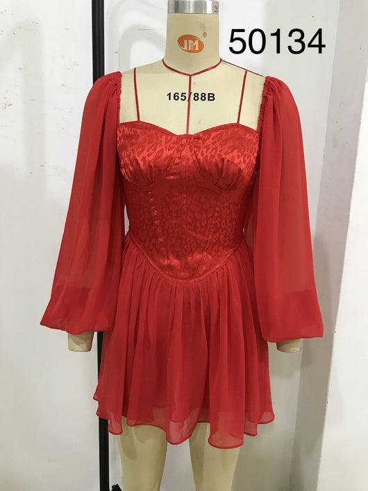 Vestido Rojo de Gasa con Mangas Farol y Bajo Suelto - Image 4