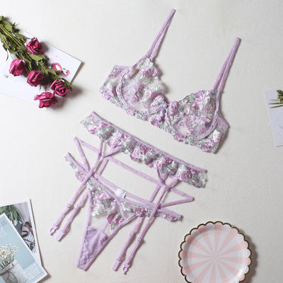 Conjunto de Lencería Sensual Transparente de Tres Piezas - Image 11