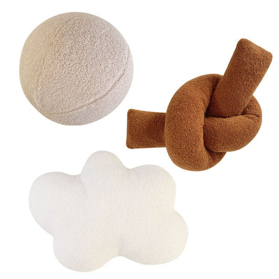 Almohada Nube Suave con Formas Geométricas y Cuerda Anudada - Image 4