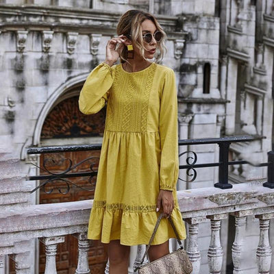 Vestido con Costura de Encaje Elegante