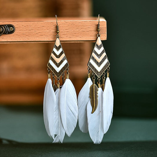 Aretes Bohemios de Hoja Diamante con Borla y Pluma para Mujer