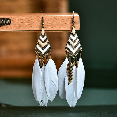 Aretes Bohemios de Hoja Diamante con Borla y Pluma para Mujer