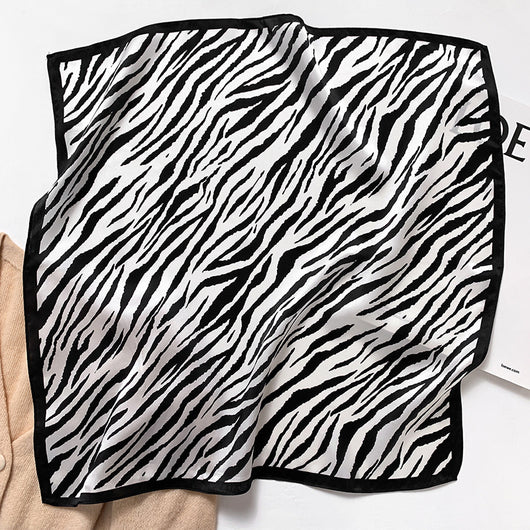 Pañuelo de Seda Cuadrado para Primavera y Otoño - Image 12